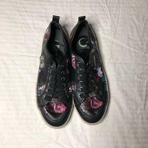 Guess rose shoes